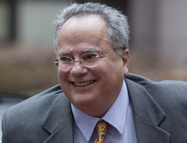 Oι απόδημοι Κύπριοι τίμησαν τον Έλληνα ΥΠΕΞ Ν.Κοτζιά για την διαπραγματευτική του στάση: «Έσωσες την Κύπρο»